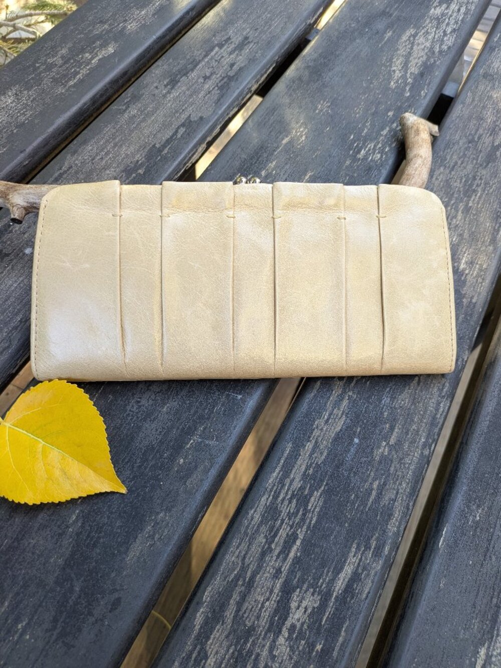 HOBO International Lauren Clutch Wallet - Vintage Cream/Beige Pleated Leather